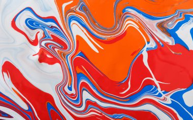 Sıvı Ebru boya arka plan. Akışkan resim soyut doku, mavi ve kırmızı. Yoğun renk karışımı