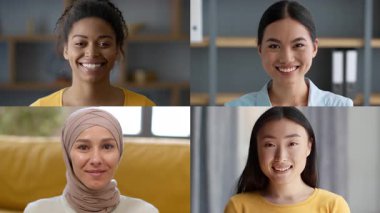 Kültürel geçmişi değişen dört kadın, kapalı alanda canlı bir tartışmaya katılırken gülümsemelerini paylaşıyorlar..