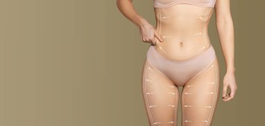 Bir kadın kıvrımlarını geliştirmek için vücut şekillendirme ve şekillendirme tekniklerine odaklanır. Kilo verme ve cilt bakımını amaçlayan, minimalist bir geçmişe sahip bir şımartma seansından hoşlanıyor..