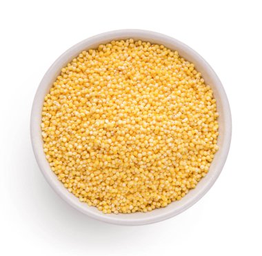 Seramik kase, üstten görünüm, beyaz arka plan üzerinde izole darı kabuğu çıkarılmış tane kuru