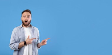 İnançsızlıktaki boşluğu işaret eden milenyum insanı şoke etti. Mavi stüdyo arka planının üzerinde boş bir ağızla duruyordu. Sersemlemiş genç adam reklam yapıyor, satış ya da tanıtım öneriyor.