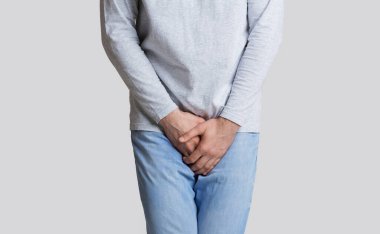 Erkek sorunları konsepti. Prostat ağrısı, kesilmiş.