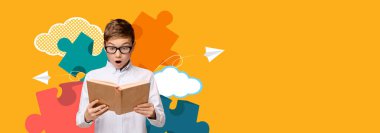 Gözlüklü bir çocuk parlak bir okul kolajında kitap okurken şaşırır. Renkli bulmaca parçaları ve bulutlar öğrenmenin ve keşfetmenin neşeli atmosferini geliştirir..