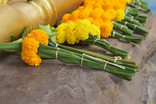 stock image Marigolds, lotus flowers are brought to pay homage to the Lord Buddha.