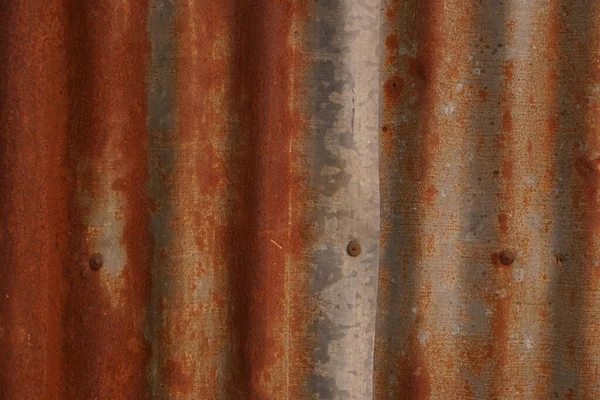 古い亜鉛の背景錆びた崩壊 — ストック写真