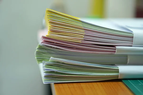 Hromada Nedokončených Dokumentů Kancelářském Stole Stack Business Paper — Stock fotografie