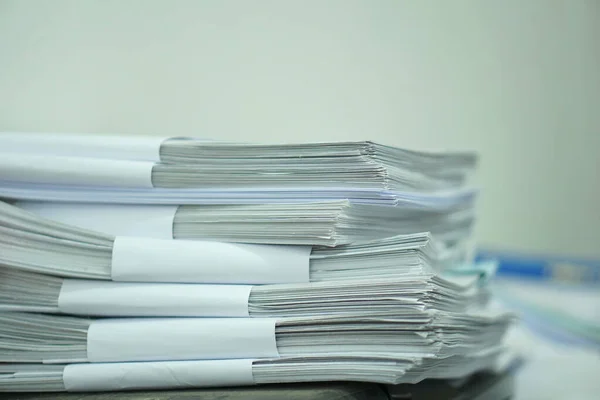 Hromada Nedokončených Dokumentů Kancelářském Stole Stack Business Paper — Stock fotografie