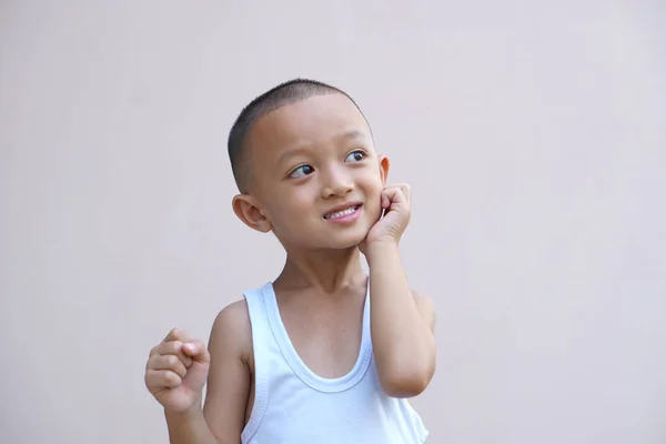 Azji Chłopiec Mając Swędzenie Twarzy — Zdjęcie stockowe