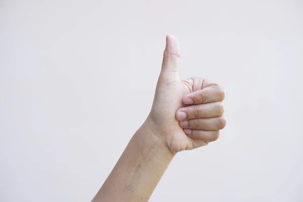 Женщина Держит Большой Палец Знак Совершенства — стоковое фото