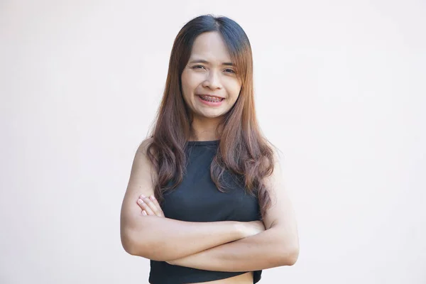 Asijské Žena Úsměv Šťastně Rovnátka — Stock fotografie