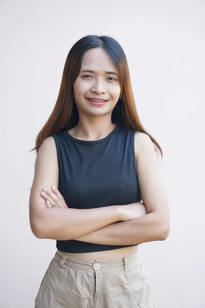 Aziatische Vrouw Glimlachen Gelukkig Beugel — Stockfoto