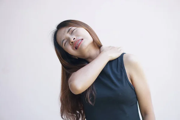 Asian Woman Having Shoulder Pain — Stock Photo, Image