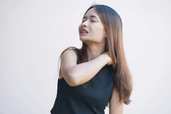 Asian Woman Having Shoulder Pain — Stock Fotó