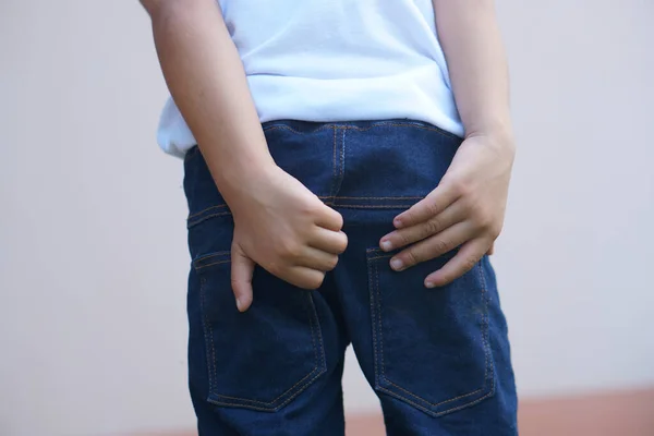 Asian Boy Having Ass Itching — Fotografia de Stock