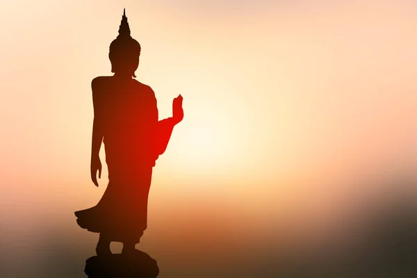 Silhouette Von Buddha Mit Sonne Die Von Hinten Scheint — Stockfoto