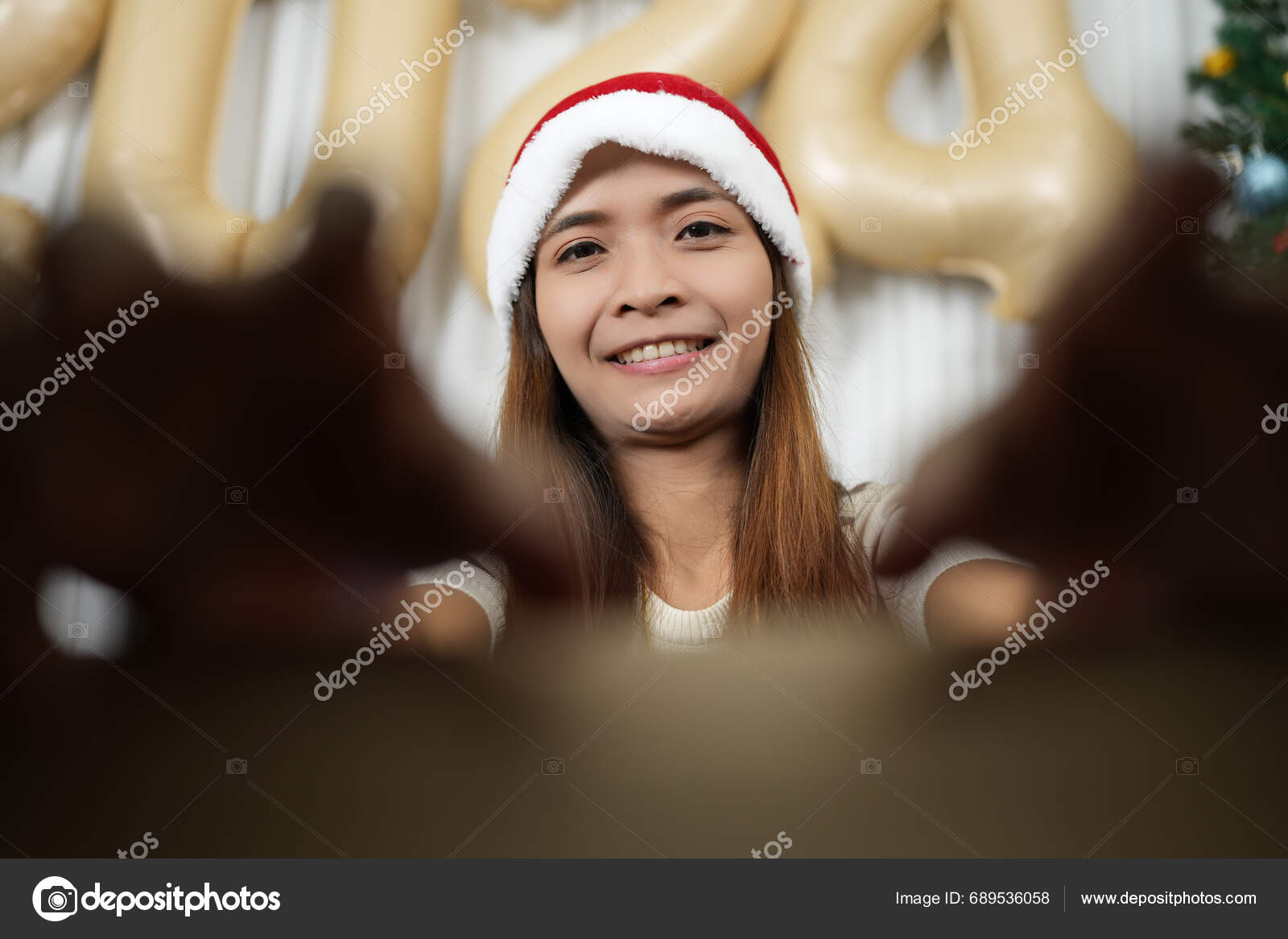 Christmas Party Tops 2024 Lok Bel Melisandra