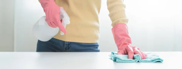 Happy Female Housekeeper Service Worker Wiping Table Surface Cleaner Product — Foto Stock