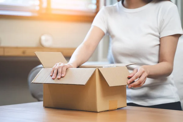 Person Unboxing Package Shopping Online Internet Home — Stock Photo, Image