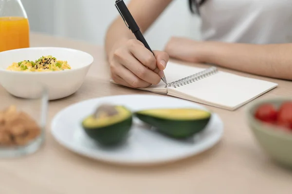Young Female Planning Menu Eat Ketogenic Diet Weight Loss Program — Stock Photo, Image