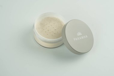 Pakawha kozmetik ürünlerinin yakın plan çekimi