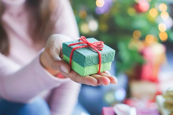 Close Hands Asian Woman Holding Tiny Gift Green Gift Box — Stockfoto