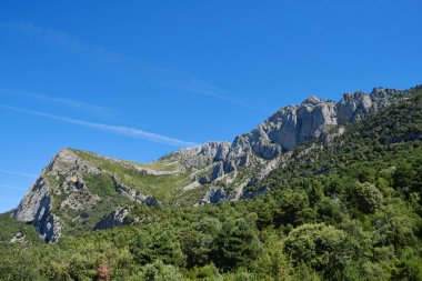 Pena Montaesa zirvesi ve Sierra Ferrera, Pre-Pyrenees, Ansa-Sobrarbe, Huesca, Aragn, İspanya.