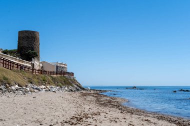 İspanya 'da Malaga, Mijas kıyısındaki gözlem kulesinin manzarası