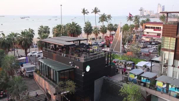Beach Road Seascape Traffic Rooftop Bar Cityscape People Pattaya District — Stockvideo