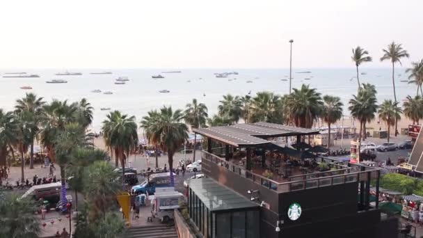 Beach Road Seascape Traffic Rooftop Bar Cityscape People Pattaya District — 비디오