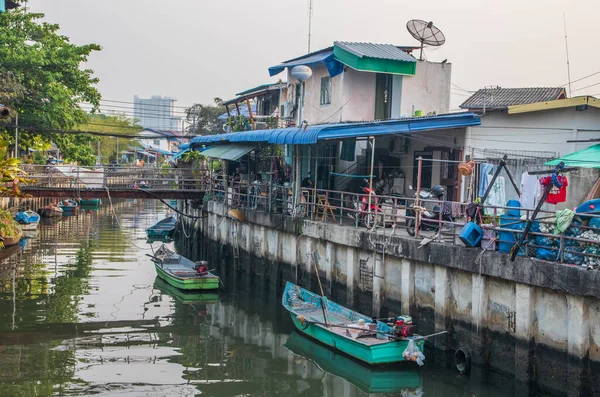 Canal Klong Río Con Barcos Pesca Edificios Frentes Casas Tailandia — Foto de Stock