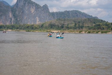 Laos Güneydoğu Asya 'daki Luang Prabang' ın Mekong Nehri çevresindeki manzara.