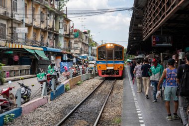 Tayland Asya 'daki Wongwian Yai İstasyonu.