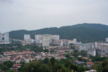 Çin Budist Tapınağı Kek Lok Si 'den Penang, Malezya' daki George Town şehrine 