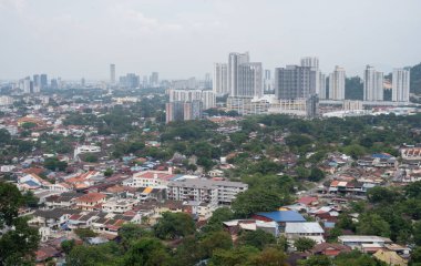 Çin Budist Tapınağı Kek Lok Si 'den Penang, Malezya' daki George Town şehrine 