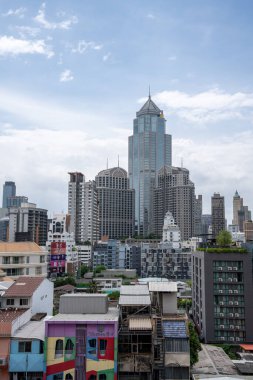 Tayland 'ın güneydoğu Asya bölgesindeki Bangkok şehrinin çatısı manzaralı.