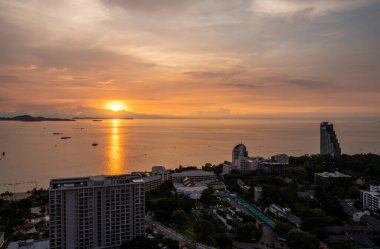 Tayland ve Asya 'daki Pattaya Bölgesi Chonburi' nin şehir ve binalarına bakın.