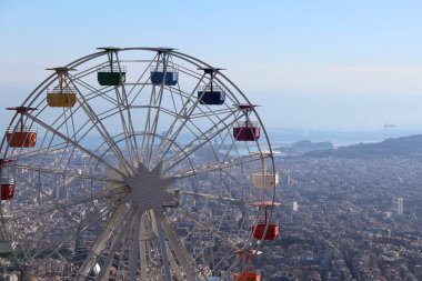 Tibidabo dağında dönme dolap, Barcelona, İspanya