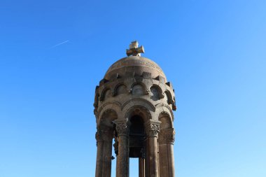 İsa 'nın Kutsal Kalbi Tapınağı, Tibidabo, Barselona, İspanya' daki bir kuleye ait bir detay.