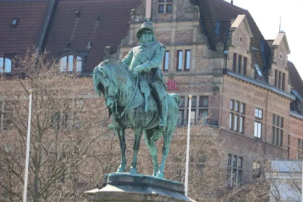 Charles X Gustav heykeli, Stortorget, Malmö, İsveç