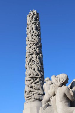 Norveç, Oslo 'daki Vigeland parkındaki Monolit heykel