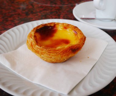 Tipik Portekiz tatlıları, pasteis de nata