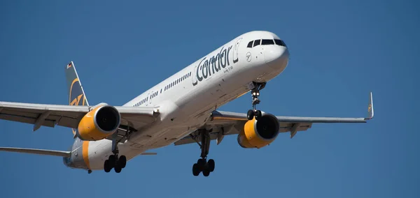Teneriffa Spanien Februar 2024 Boeing 757 330 Condor Airlines Fliegt lizenzfreie Stockbilder