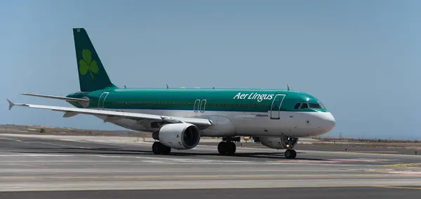 stock image Tenerife, Spain june 23st, 2024. Aer Lingus Airbus A320-214. Image of a Aer Lingus Airlines plane taxiing at Tenerife