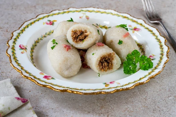 Pyzy Bolinhos Batata Recheados Com Carne Prato Tradicional Europa Oriental — Fotografia de Stock