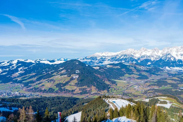 Vista Aérea Los Alpes Nevados Kitzbuhel Austria — Foto de Stock