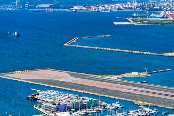 Вид Аеропорт Гібралтару Побіг Іспанське Узбережжя Через Гібралтарську Затоку Від — стокове фото