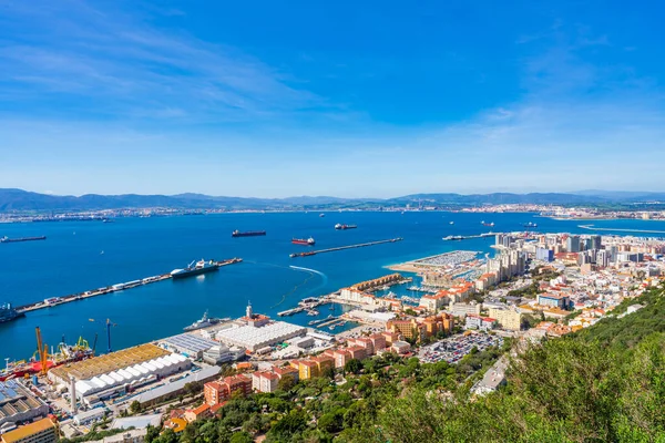 Вид Місто Гібралтар Іспанію Через Гібралтарську Затоку Від Верхньої Скелі — стокове фото