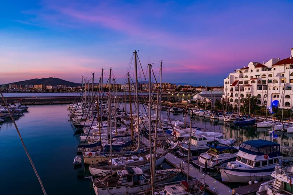 Gibraltar Reino Unido Marzo 2023 Colorido Atardecer Sobre Bahía Marina —  Fotos de Stock
