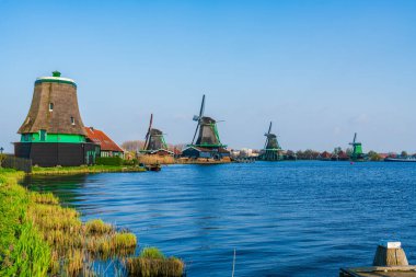 Zaanse Schans yel değirmenleri, Amsterdam yakınlarında Zaandam