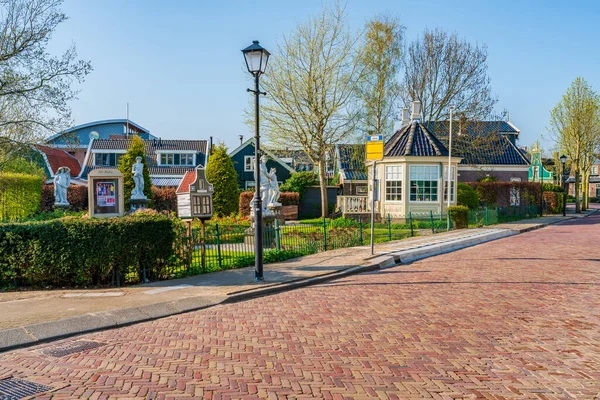 Zaandijk Holland 2023年4月17日 扎安斯塔德市的Zaandijk以其保存完好的历史风车 房屋和受欢迎的旅游胜地而闻名 — 图库照片